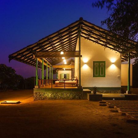 Nil Sisila Beach Resort Yala Zewnętrze zdjęcie